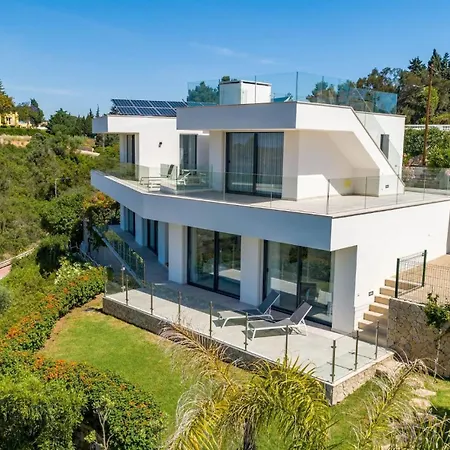 Villa Centeanes - Luxury *