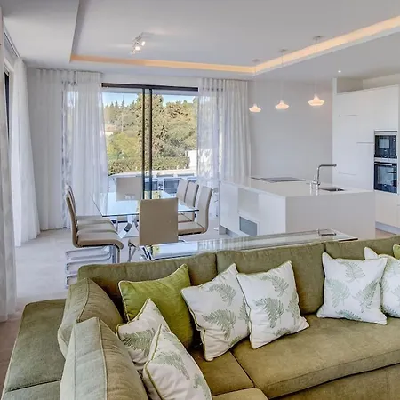 Centeanes - Luxury *