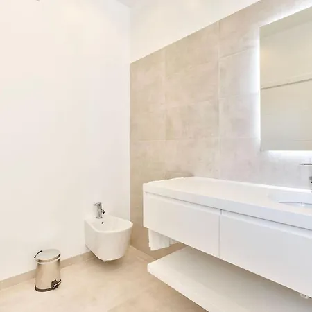 Centeanes - Luxury