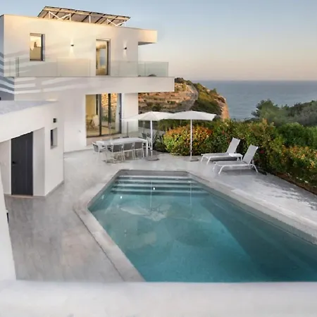 Centeanes - Luxury Καρβοέιρο