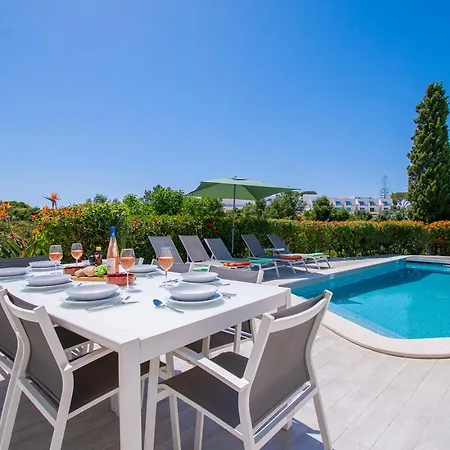 Centeanes - Luxury *