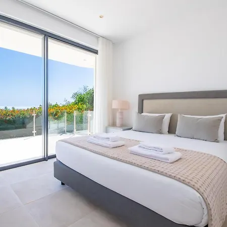 Villa Centeanes - Luxury *