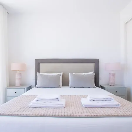 Centeanes - Luxury *