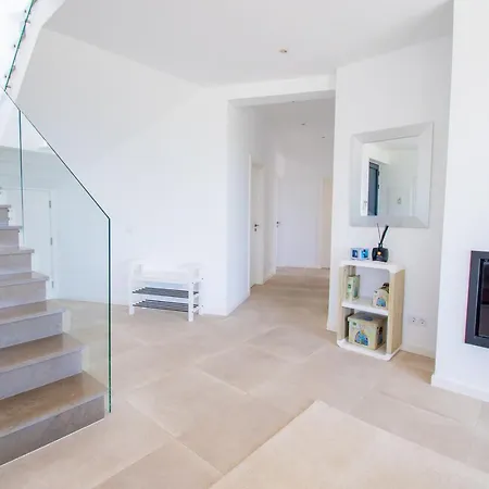 Villa Centeanes - Luxury
