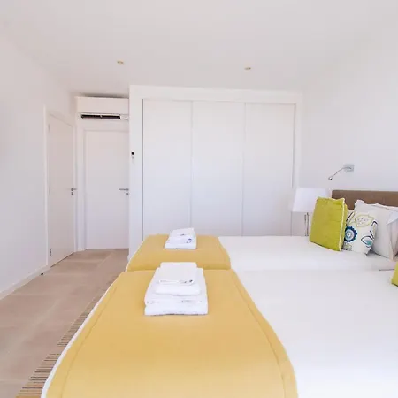 Villa Centeanes - Luxury *