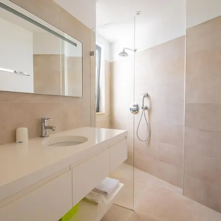 Villa Centeanes - Luxury *