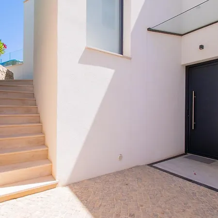 Villa Centeanes - Luxury